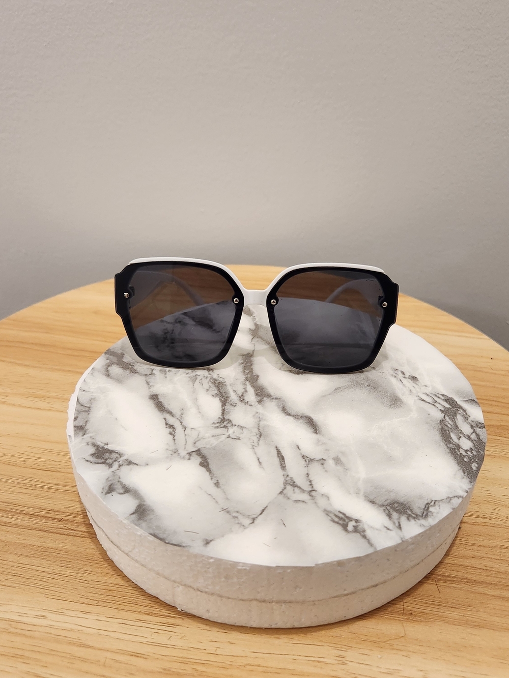 Black and White Geometric Oversized Sunglasses for Women